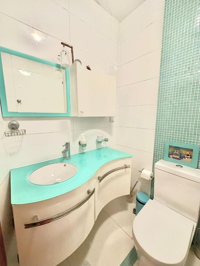 London Charm - Stylish Room In Spacious Home Eksteriør billede